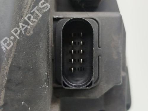 Left headlight VW TRANSPORTER T5 Bus (7HB, 7HJ, 7EB, 7EJ) 1.9 TDI | BP29933021C28