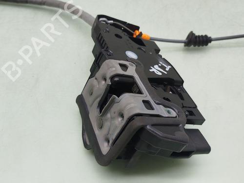 front-right-lock-mercedes-benz-gla-h247-2020-40107481 main image