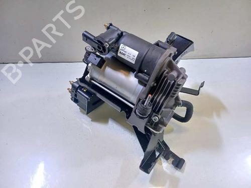 Used Suspension compressor Suspension compressor MERCEDES-BENZ V-CLASS (W447) V 300 CDI / d (447.811, 447.813, 447.815) (239 hp) 40105640 40105640