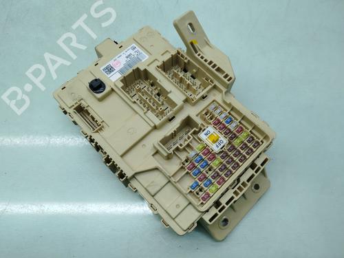 Used Fuse box Fuse box 38268410 38268410