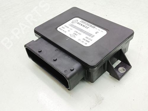 Module électronique RENAULT KADJAR (HA_, HL_) 1.2 TCe 130 (HLMR) (130 hp) 32516477