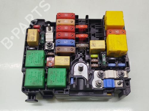 Used Fuse box Fuse box 38304043 38304043