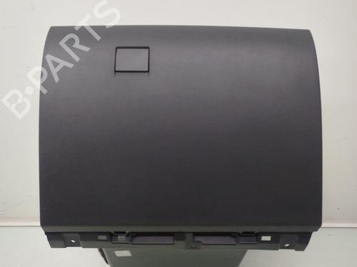 Used Glove box Glove box CITROËN C4 III (BA_, BB_, BC_) 1.5 BlueHDi 130 (BBYHZB) (131 hp) 40448268 40448268