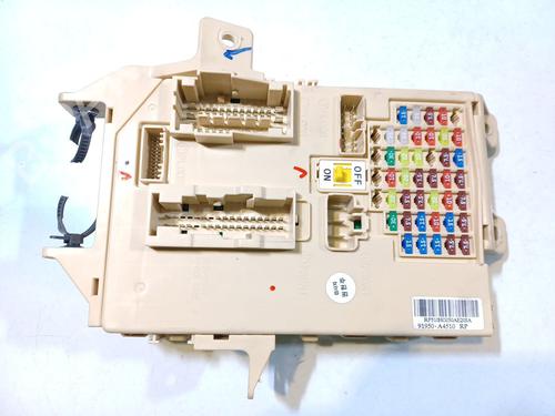 Fuse box KIA CARENS II MPV (FJ) 2.0 CVVT | BP16723064E1 