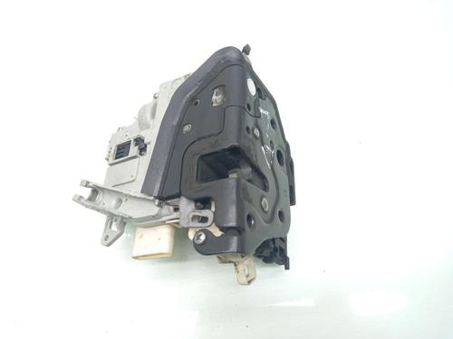 Cerradura puerta delantera derecha SEAT ALTEA XL (5P5, 5P8) 1.6 TDI (105 hp) 16765736