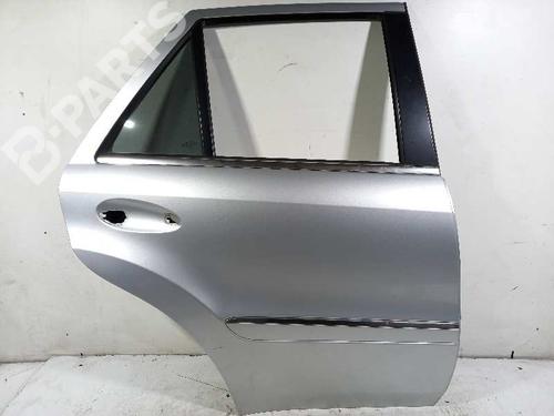 Used Right rear door Right rear door MERCEDES-BENZ M-CLASS (W164) ML 300 CDI 4-matic (164.121) (204 hp) 10861712 10861712