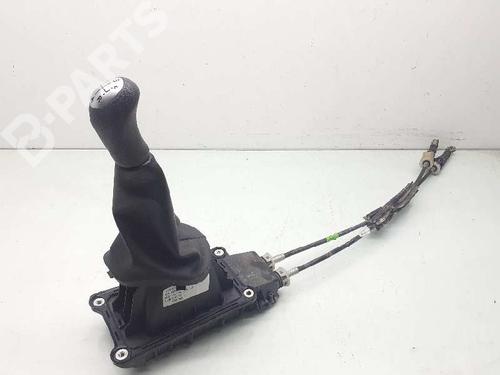 Used Gear lever DACIA SANDERO II TCe 90 (B8M1, B8MA, B8AC) (90 hp) 10386098