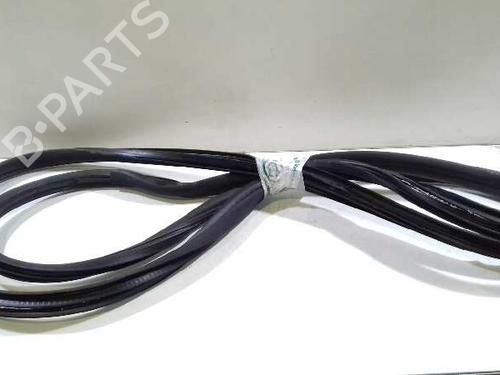 Used Rubber door seal MERCEDES-BENZ VITO Van (W447) [2014-2025]  14307404