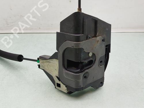 front-right-lock-jaguar-f-pace-x761-2015-38444060 main image