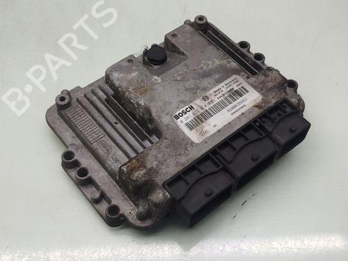 Used Engine control unit (ECU) Engine control unit (ECU) RENAULT MASTER II Van (FD) 2.5 dCi (FD01, FD02, FD21, FD22, FD31, FD32, FD3Y, FD71,... (120 hp) 32696287 32696287