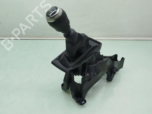 Used Gear lever Gear lever RENAULT CLIO V (B7_) 1.0 LPG (B7MT) (101 hp) 33826029 33826029