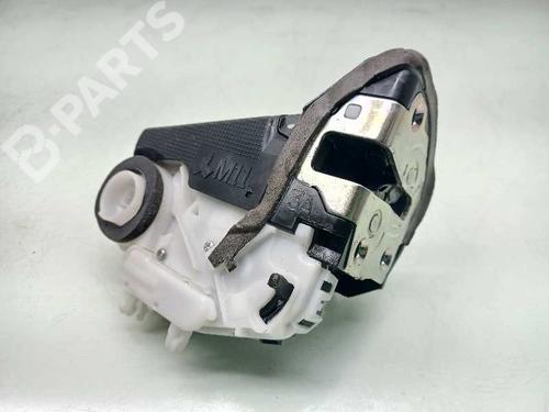 Used Rear right lock TOYOTA YARIS (_P13_) 1.5 Hybrid (NHP130_, NHP130) (101 hp) 11022852
