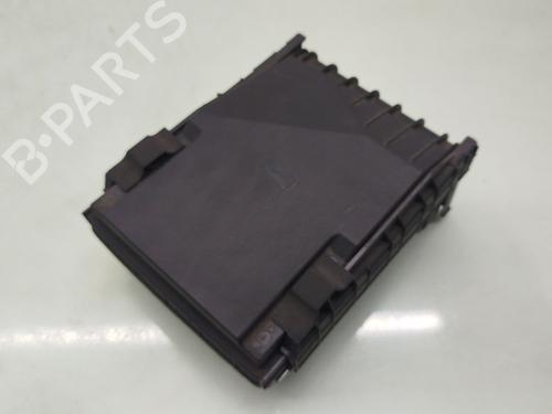 Used Fuse box VW CADDY III Box Body/MPV (2KA, 2KH, 2CA, 2CH) 1.6 (102 hp) 32122085