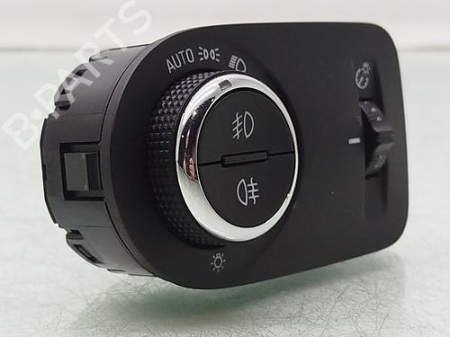 Used Headlight switch Headlight switch OPEL GRANDLAND / GRANDLAND X (A18, P1UO) 1.5 Turbo D (75) (131 hp) 33843756 33843756