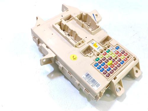 Used Fuse box KIA CARENS IV 1.7 CRDi (116 hp) 18093879