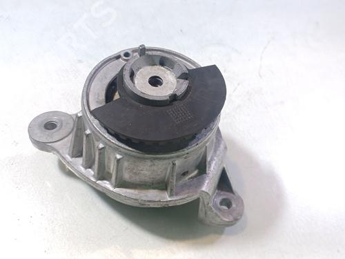Used Engine mount Engine mount MERCEDES-BENZ V-CLASS (W447) V 250 CDI / d (447.811, 447.813, 447.815) (190 hp) 40106833 40106833