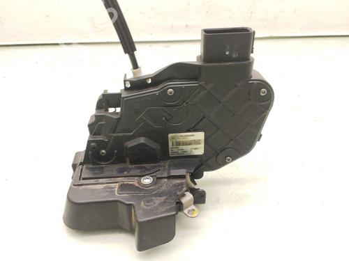 front-right-lock-land-rover-discovery-iii-l319-2004-2005-2006-2007-2008-2009-38348328 main image