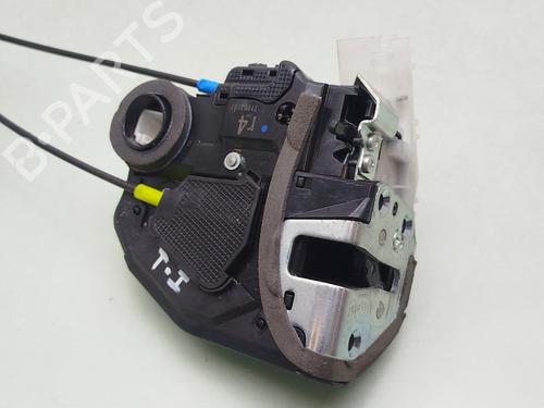 rear-left-lock-toyota-c-hr-_x1_-2016-33873046 main image