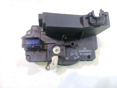 Front right lock OPEL VIVARO A Van (X83) 1.9 DTI (F7) | BP19936753C97 