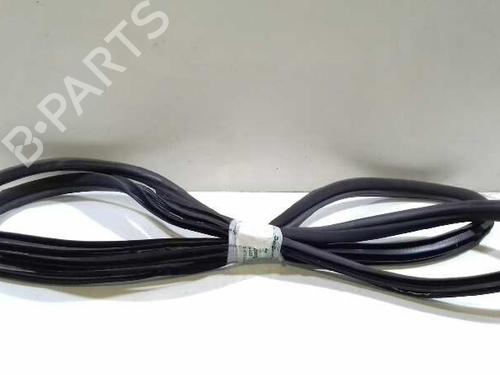 Used Rubber door seal MERCEDES-BENZ VITO Van (W447) [2014-2025]  14307401