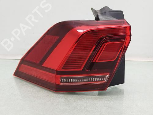 Venstre baglygte VW TIGUAN (AD1, AX1) 2.0 TDI (115 hp) 32372462