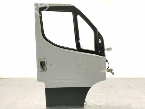 Portier rechts voor IVECO DAILY VI Van 33S12, 35S12, 35C12 (116 hp) 16966914