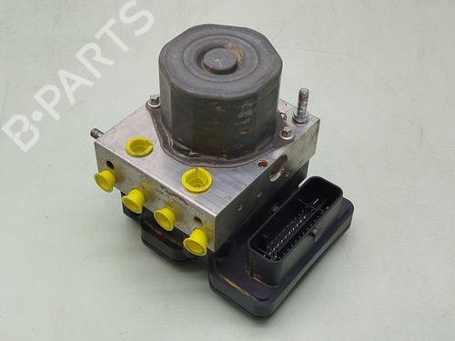 Used ABS pump MERCEDES-BENZ GLA-CLASS (X156) GLA 200 CDI / d (156.908) (136 hp) 25868586