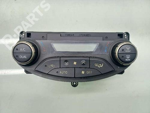 Used Climate control TOYOTA YARIS (_P13_) 1.5 Hybrid (NHP130_, NHP130) (101 hp) 11022863