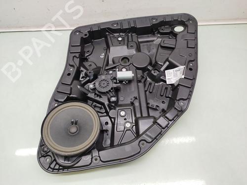 Alzacristallo posteriore destro Alzacristallo posteriore destro MERCEDES-BENZ GLA (H247) GLA 220 d 4-matic (247.715) (190 hp) 35945834 35945834