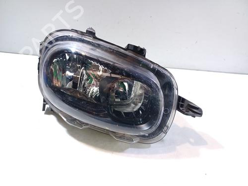 Used Right headlight Right headlight CITROËN C3 III (SX) 1.2 VTi 82 (82 hp) 33802261 33802261