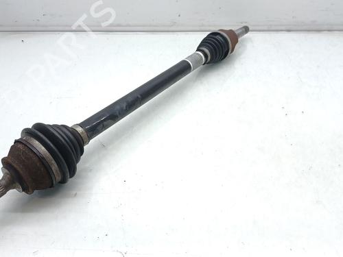 Used Right front driveshaft PEUGEOT 2008 I (CU_) 1.2 VTi (82 hp) 28377743