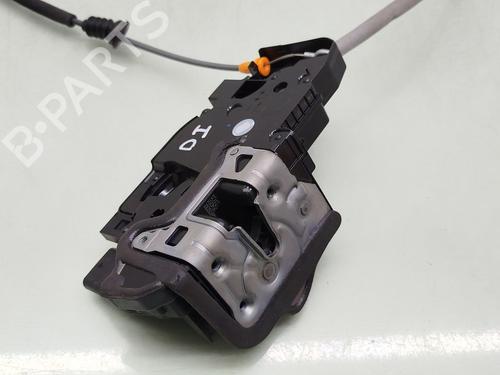 front-left-lock-mercedes-benz-gla-h247-2020-35979811 main image
