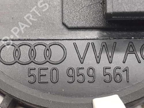 Interior roof light SKODA OCTAVIA III (5E3, NL3, NR3) 2.0 TSI RS | BP13819755I8 