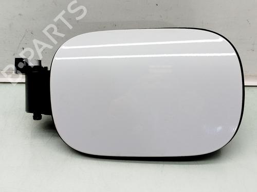 fuel-flap-mercedes-benz-gla-h247-2020-35979833 main image
