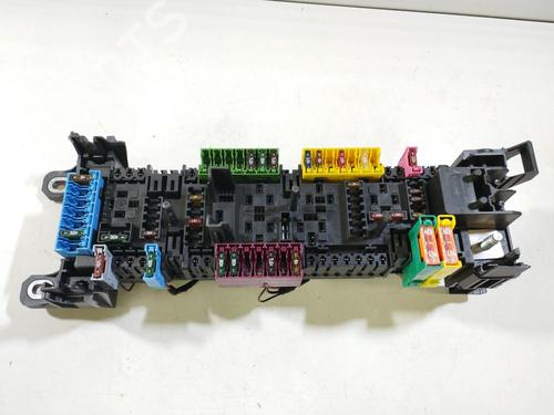 Used Fuse box MERCEDES-BENZ V-CLASS (W447) [2014-2025]  17765966