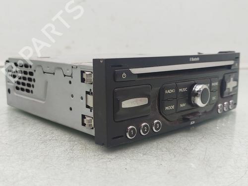 Used Radio PEUGEOT 5008 (0U_, 0E_) 1.6 HDi (110 hp) 32059517