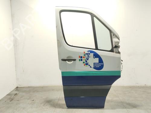 Used Right front door MERCEDES-BENZ SPRINTER 3,5-t Bus (B906) 315 CDI (906.731, 906.733, 906.735) (150 hp) 30482568