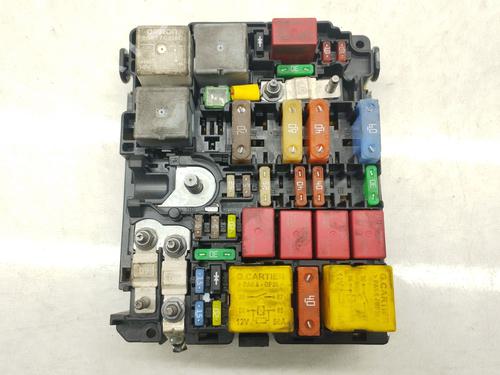 Used Fuse box Fuse box PEUGEOT 3008 II SUV (MC_, MR_, MJ_, M4_) 1.5 BlueHDi 130 (131 hp) 31833631 31833631