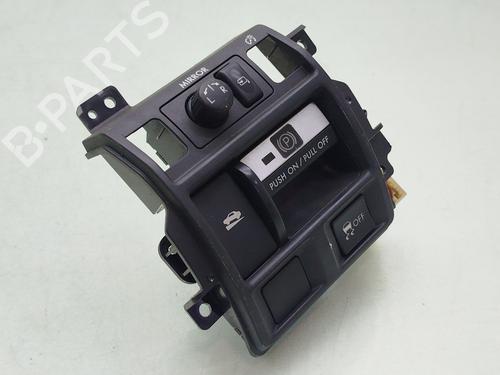 switch-subaru-legacy-v-estate-br-2008-2009-2010-2011-2012-2013-2014-32080993 main image