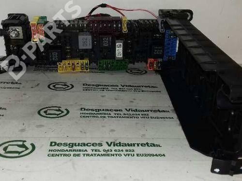 Used Fuse box Fuse box 9122563 9122563