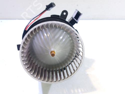 Heater blower motor AUDI Q5 (8RB) 2.0 TDI quattro | BP29821523M62