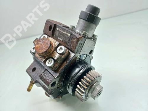 Used Injection pump RENAULT MEGANE III Grandtour (KZ0/1) 2.0 dCi (KZ0Y) (150 hp) 9396571
