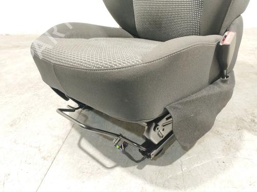 Right front seat MERCEDES-BENZ CITAN MPV (W415) 108 CDI (415.703) | BP30276848C16