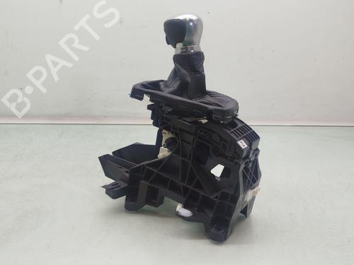 Used Gear lever Gear lever TOYOTA C-HR (_X1_) 1.8 Hybrid (ZYX10_, ZYX11_) (98 hp) 33826038 33826038