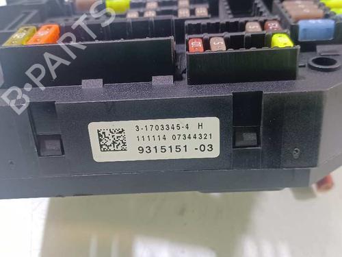 Fuse box BMW X3 (F25) xDrive 20 d | BP15611212E1 