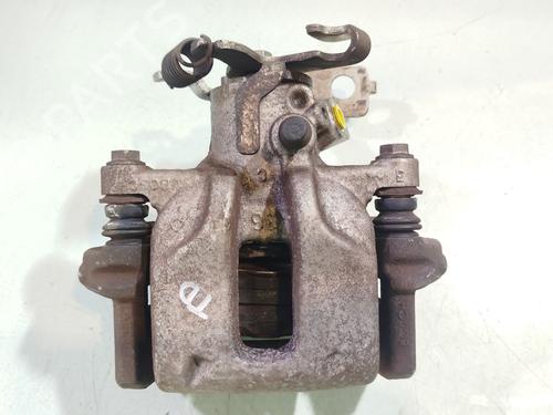Pinza freno trasera derecha TOYOTA AURIS Estate (_E18_) 1.8 Hybrid (ZWE186_, ZWE186R, ZWE186H) (136 hp) 30288697