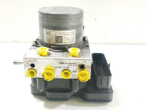 Used ABS pump PEUGEOT 3008 II SUV (MC_, MR_, MJ_, M4_) 1.5 BlueHDi 130 (131 hp) 31652161