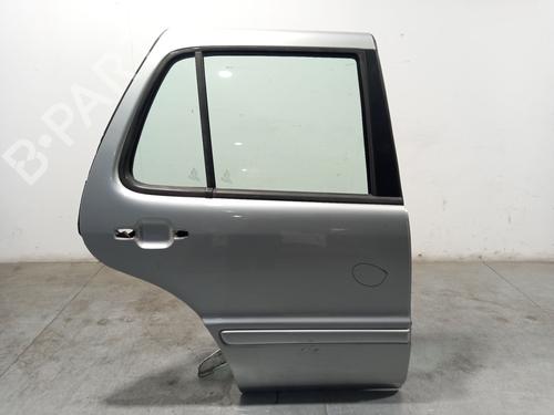 Used Right rear door MERCEDES-BENZ M-CLASS (W163) ML 270 CDI (163.113) (163 hp) 32110204