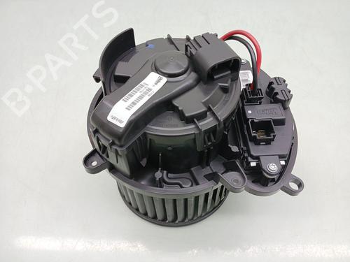 Used Heater blower motor Heater blower motor RENAULT KADJAR (HA_, HL_) 1.2 TCe 130 (HLMR) (130 hp) 32508166 32508166