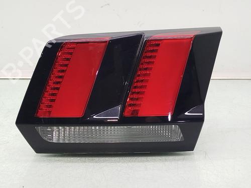 Højre baglygte bagklap PEUGEOT 3008 II SUV (MC_, MR_, MJ_, M4_) 1.2 THP/ PureTech 130 (MRHNSM, MRHNSU, MRHNSJ, MRHNYW,... (131 hp) 30493552